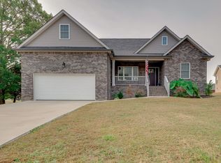 1132 Highlake Dr, Dickson, TN 37055