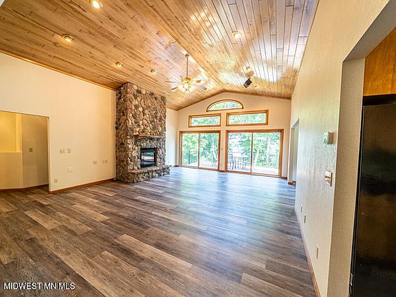 2nd image of 49618 Leek Lake Dr