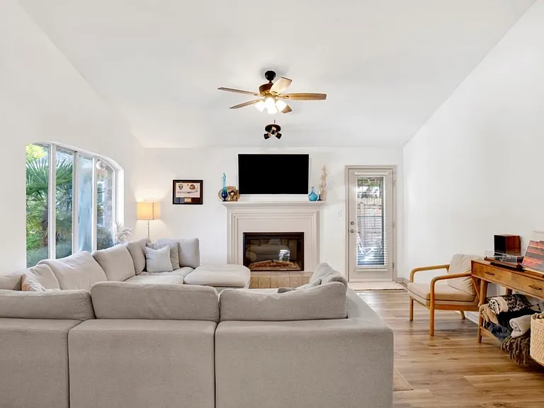 4119 Wynford Cir — Photo 3