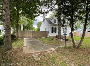 4182 E Carpenter Rd, Flint, MI 48506