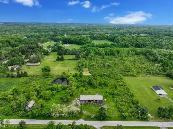 17400 Reynolds Rd, West Farmington, OH 44491