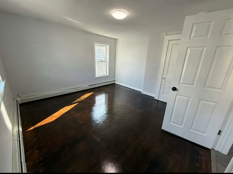 88 Cross St #1 — Photo 4