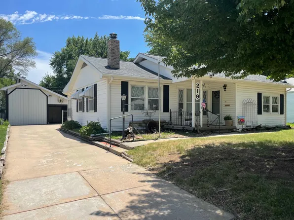 219 Miller Ave, Mulvane, KS 67110