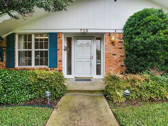 3rd image of 739 Brentwood Ln