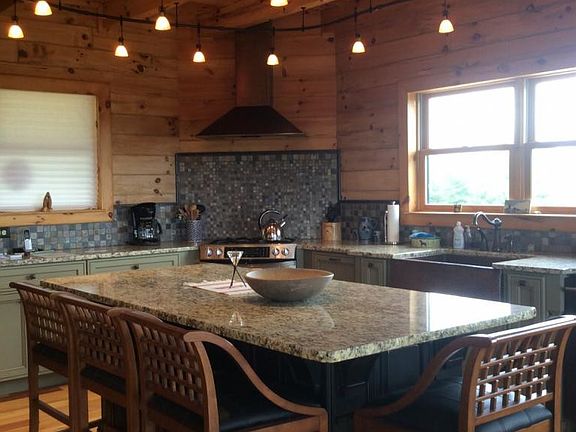 2nd image of 312 Walnut Mountain Farms Loop