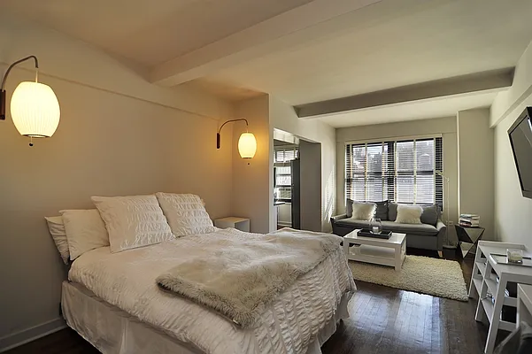 Sold by Corcoran | media 8