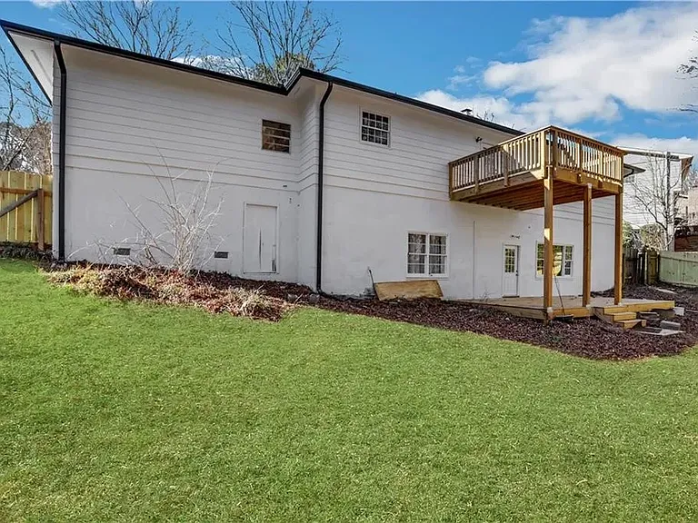2298 Jay Ln SE — Photo 13