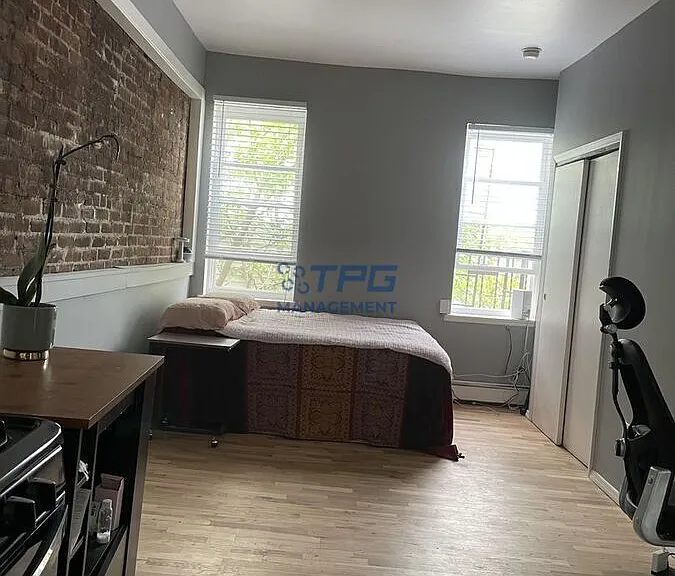 111 Mallory Ave #7 — Photo 1