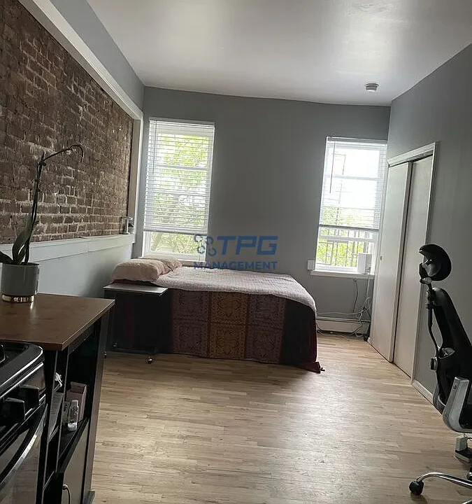 111 Mallory Ave #7