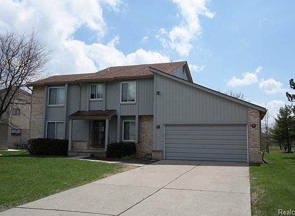 3rd image of 7379 Silver Leaf Ln
