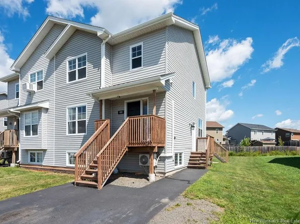 859 Ryan St, Moncton, NB E1G 2W1