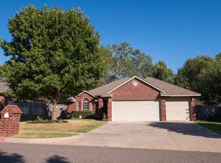233 Victory Dr, Norman, OK 73072