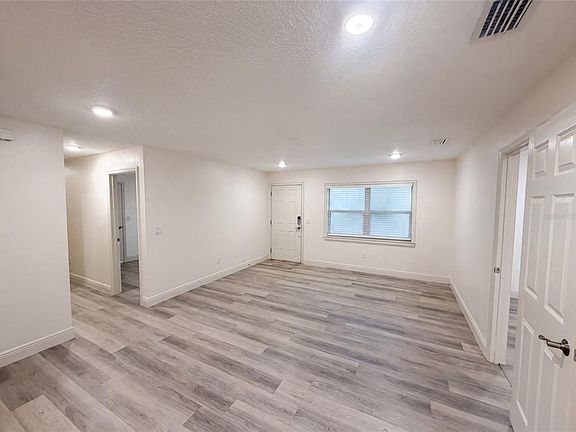 3rd image of 3444 VALEVIEW DRIVE