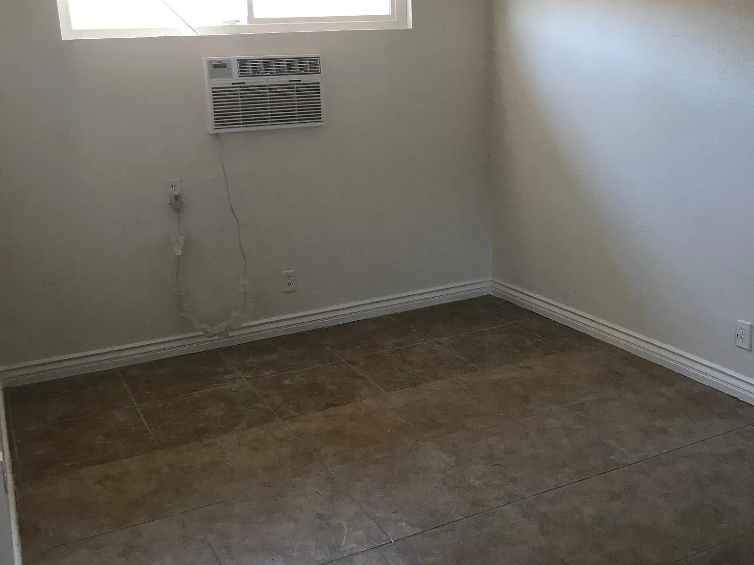 2 bed, 650 sqft, $1,100 — Photo 4