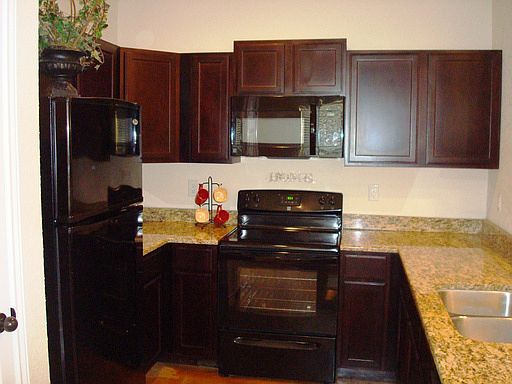 3rd image of 4906 Appleseed Ct
