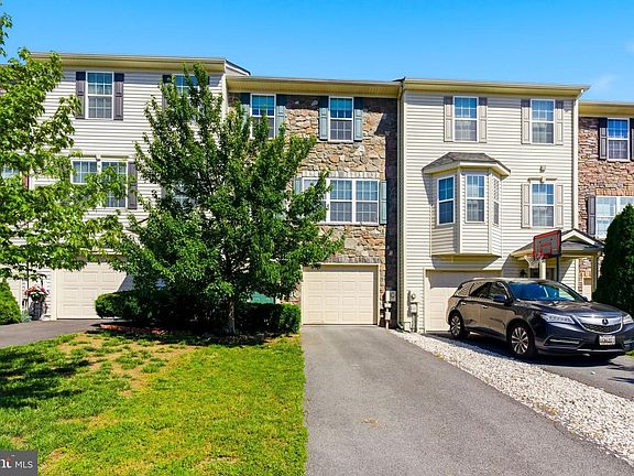 2nd image of 232 Morlatt Ln
