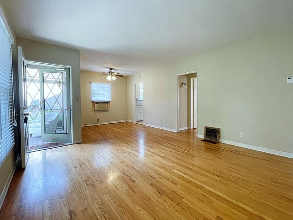 5th image of 895 S Marengo Ave