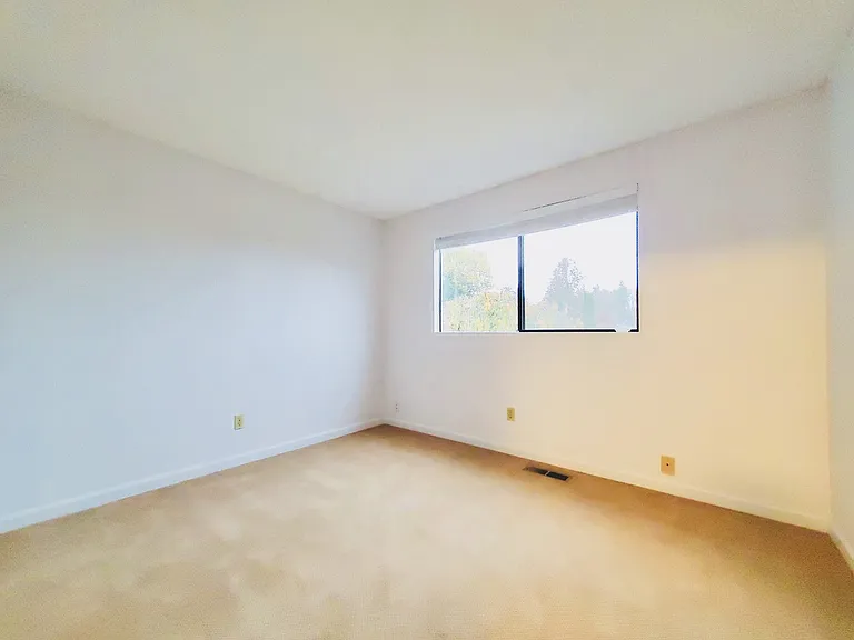13305 NE 117th Way — Photo 11