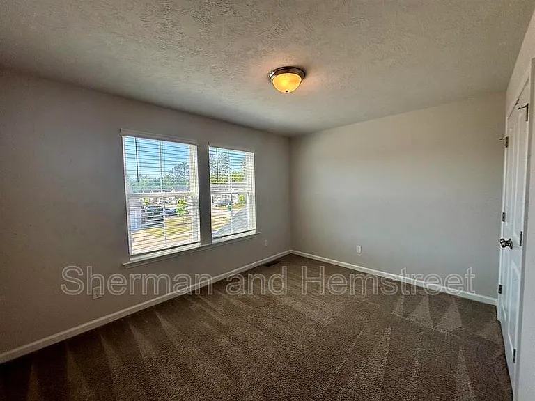 1101 Clareton Dr — Photo 16