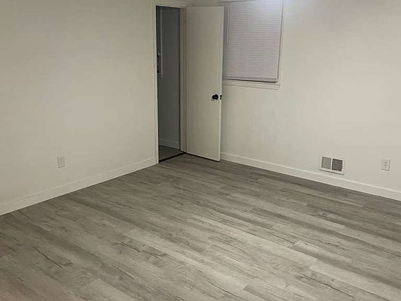 2nd image of 133 Maulden St #5