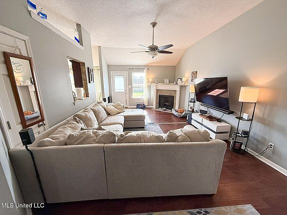 5th image of 10249 Fox Hunt Dr