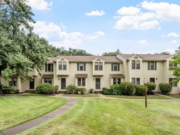 124 Apache Way Unit 124, Tewksbury, MA 01876