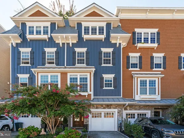 4732 Cross St, Philadelphia, PA 19128