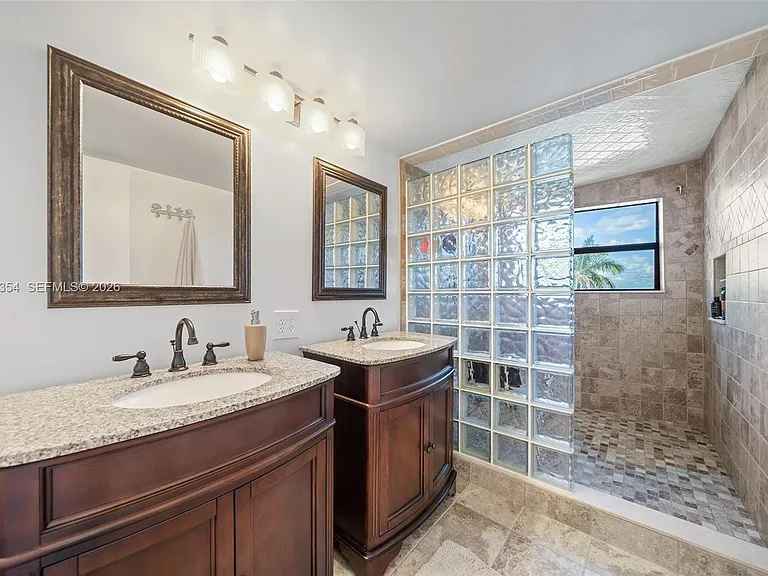 355 S Ocean Dr #401 — Photo 14