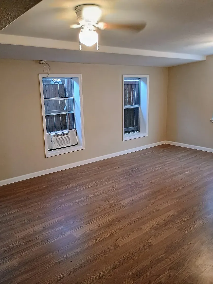 Building Photo - 1824 N 77 Sunshine Strip #1