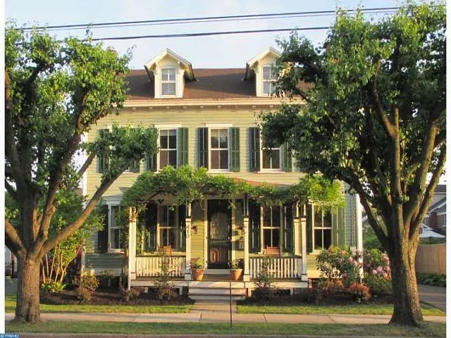 410 Washington Ave photo 1