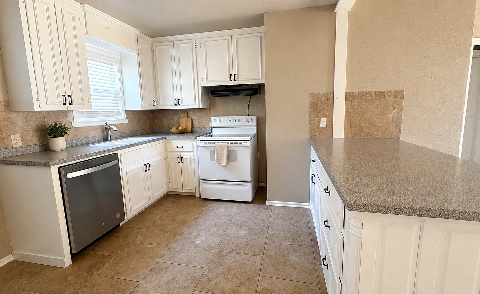 4009 Southeast 25th Street - 1 — Photo 3