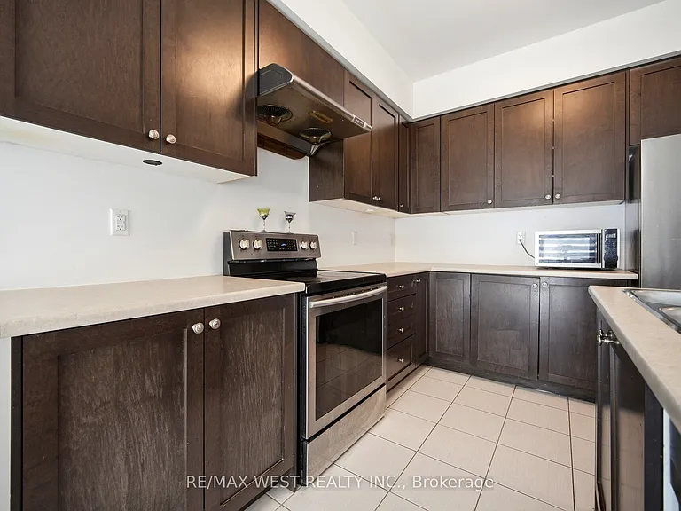 26 Hines St — Photo 14