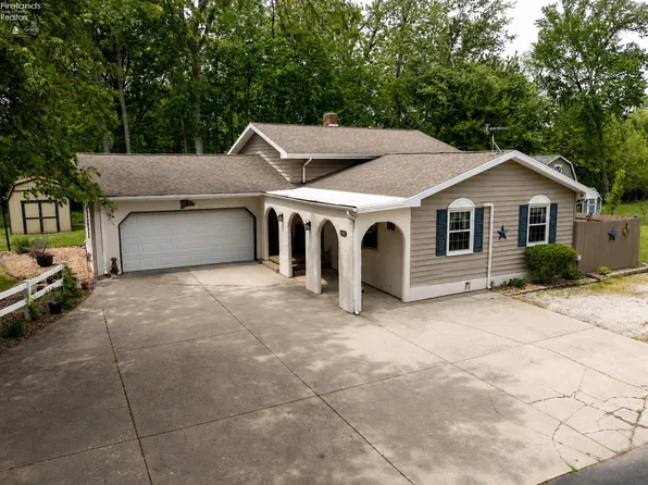 1040 Cleveland Ave, Fremont, OH 43420