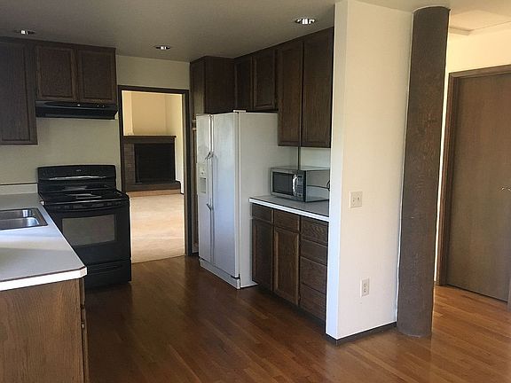 2nd image of 5925 160th Ct NE