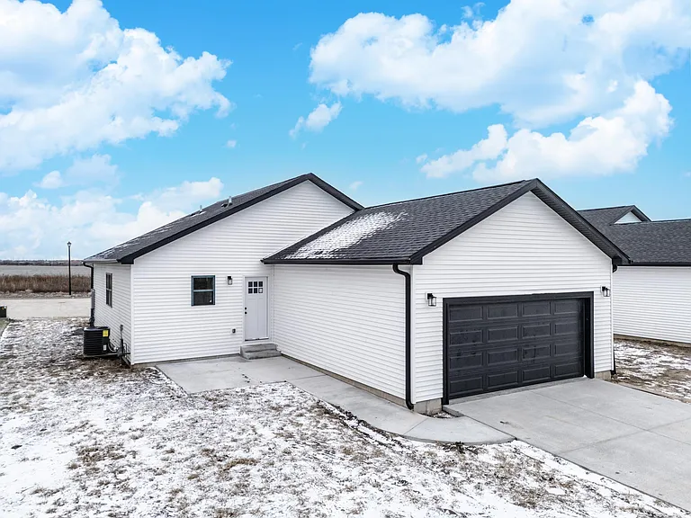 1527 Duncannon Dr — Photo 39
