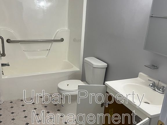 5th image of 2693 Spottswood Ave
