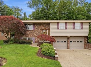1409 Royal Park Blvd, South Park, PA 15129