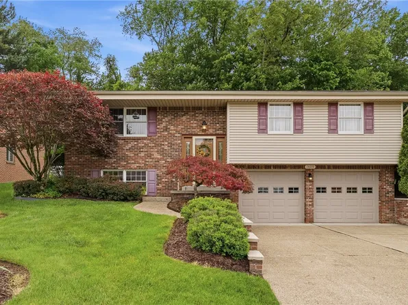 1409 Royal Park Blvd, South Park, PA 15129
