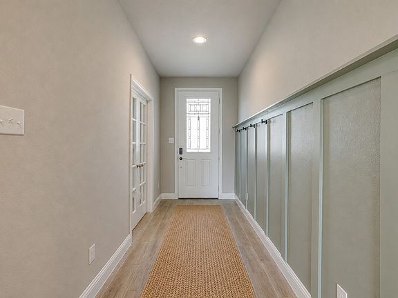 4th image of 417 Windstream Dr