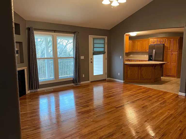 2419 Camzie Dr — Photo 25