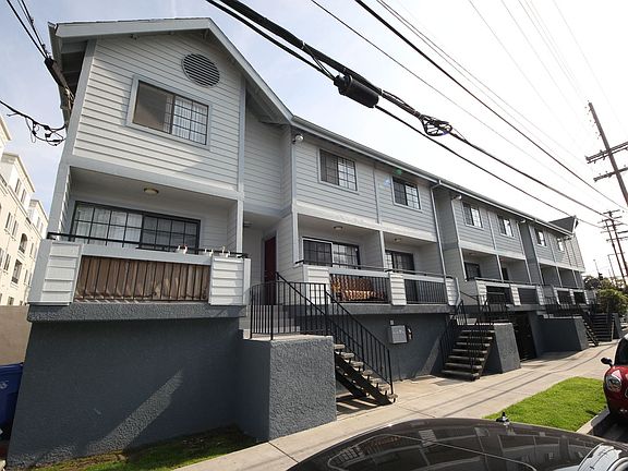 5th image of 1600 S Bundy Dr APT 2