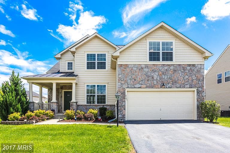 Welcome to 619 Village Pkwy Stafford Lakes Village
