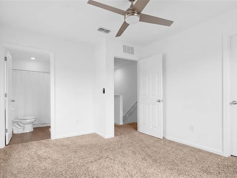 57 Elmhurst Ln — Photo 5