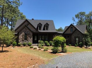 545 Central Dr, Aberdeen, NC 28387