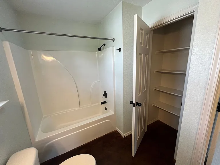 3210 Miracle Heights Cv — Photo 16