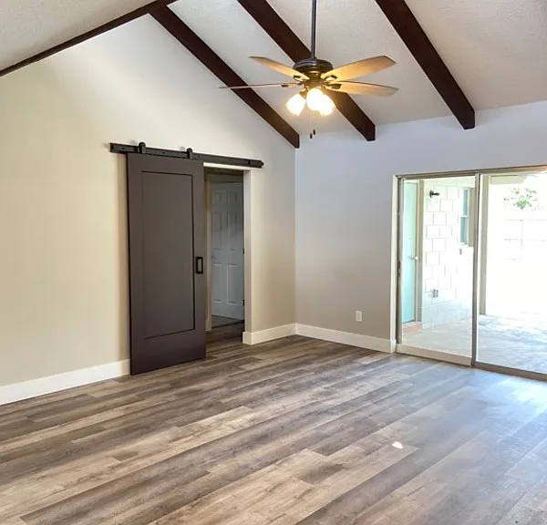 215 Cambridge Dr — Photo 9