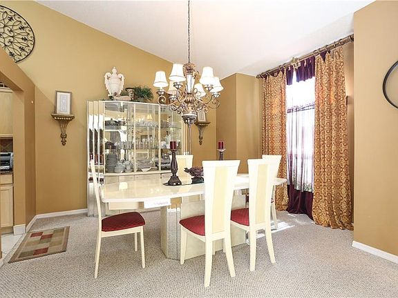 4th image of 2865 Hoffman Dr