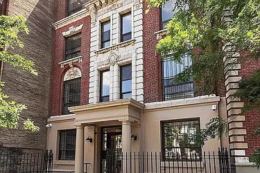 Rented by Tapiro Realty