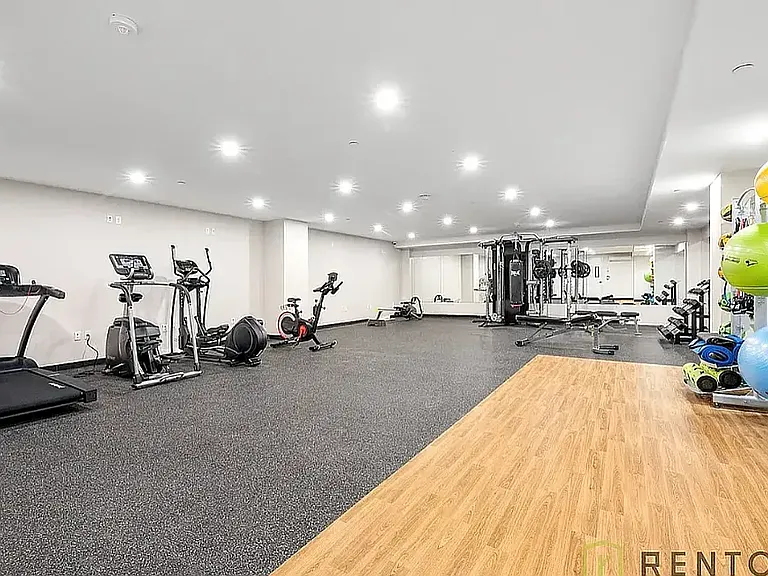 319 Lenox Rd #3D — Photo 12