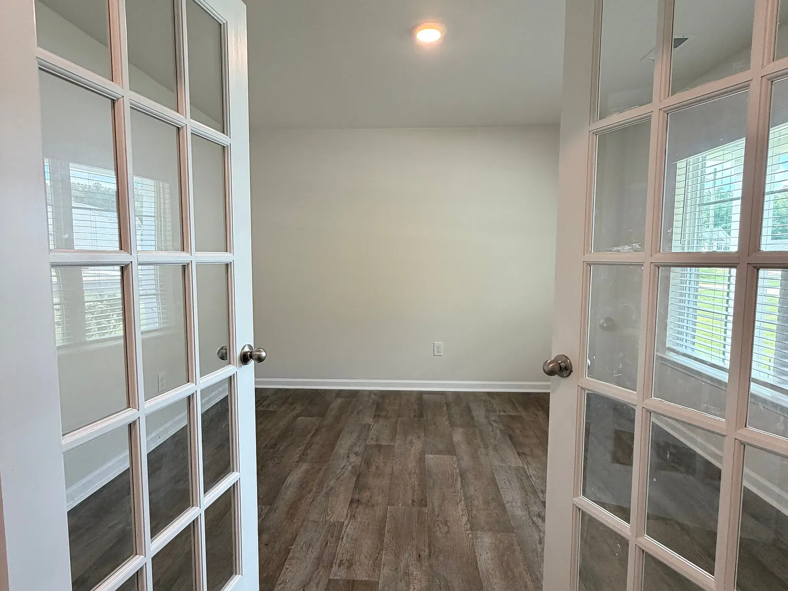 4 bed, 2.5 bath, 2175 sqft, $2,500 — Photo 3
